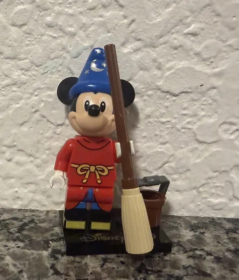 LEGO Disney 100 Sorcerers Apprentice Mickey Minifigure 71038