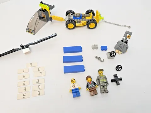 LEGO Studios Cameraman RES-Q Mixels Shuff 41505 Partial Parts Lot