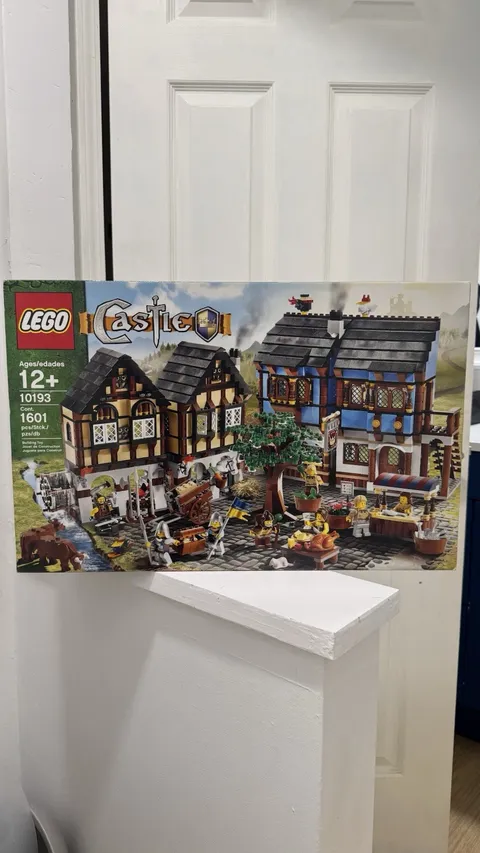 LEGO Castle: Medieval Market Village (10193) Brand New Sealed Retired