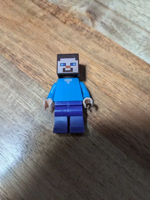 LEGO Minecraft Steve Minifigure