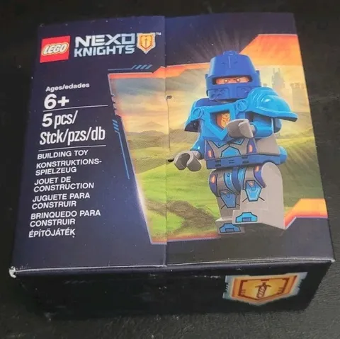 LEGO Nexo Knights: King's Guard Set 5004390 2016 NEW