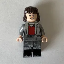 Authentic LEGO Star Wars Qi’ra - Jacket with Collar 75209 Minifigure