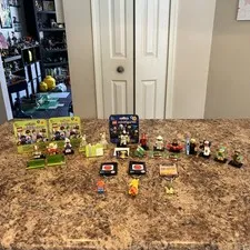 Lot Of 16 LEGO Minifigures From 7 Series All New & Complete 