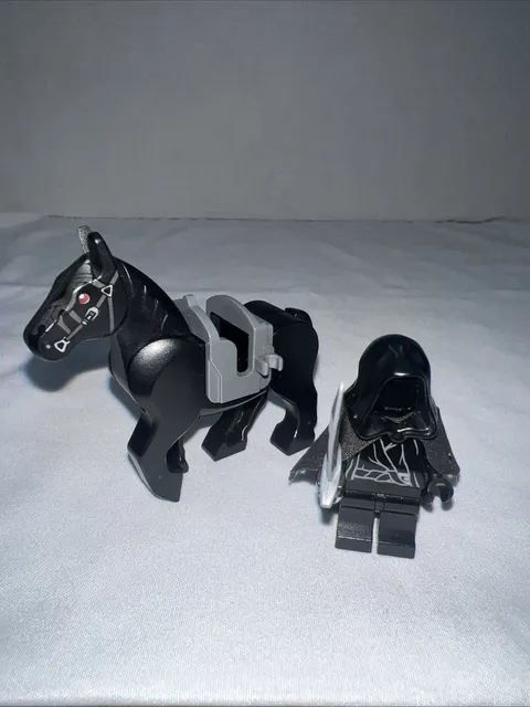 LEGO Lord of the Rings Ringwraith Nazgul Minifigure with Black Horse - READ