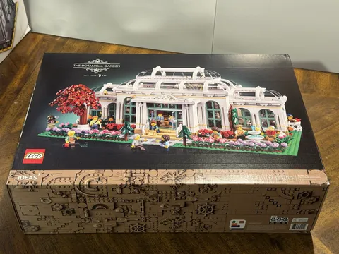 LEGO Ideas The Botanical Garden 21353 New Sealed 3792 Pieces Age 18+