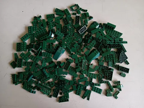 LEGO BULK LOT OF 320 DARK GREEN PLATES BRICKS  & SPECIALTY PIECES