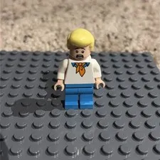 LEGO Fred Jones Minifigure scd008 Scooby-Doo Mystery Machine 75902