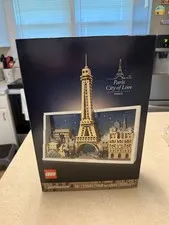 LEGO Architecture Paris City of Love 21064 Building Set