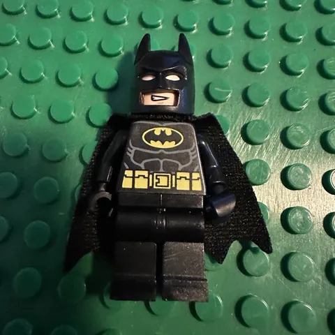 LEGO Batman Minifigure Black Suit w/ Black Cape Batman Set Age 5+