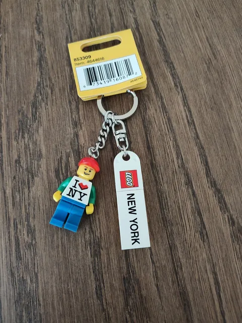 Lego 853309 I Brick New York Minifigure Keychain New York Store Exclusive
