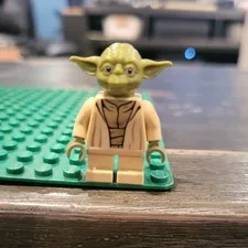 Lego Yoda Minifigure 75142 75168 75233 75255 sw0707 Olive sw0707 CMF Lot Rare 