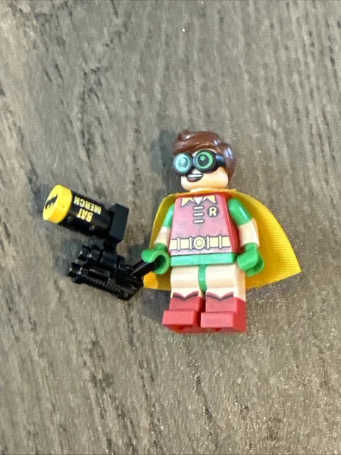 LEGO DC Super Heroes Robin Green Glasses Smile with Bat Gun sh0315
