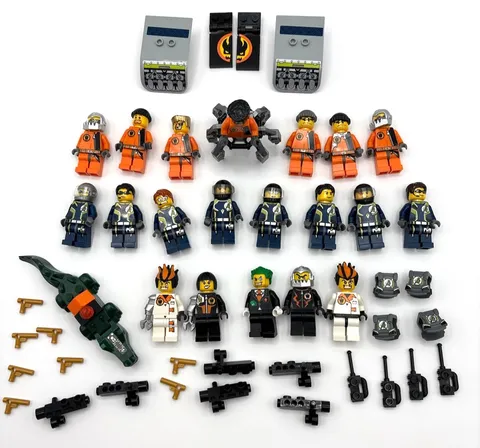 LEGO Agents minifig lot of 20 with weapons accessories alligator PLEASE SEE PICS
