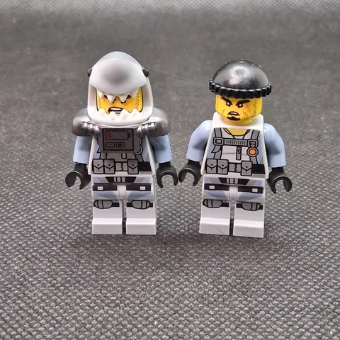 LEGO Great White Shark Army Thug And Gunner Minifigures Ninjago 70613 70609
