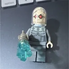 LEGO DC Batman Mr. Freeze Minifigure 76300