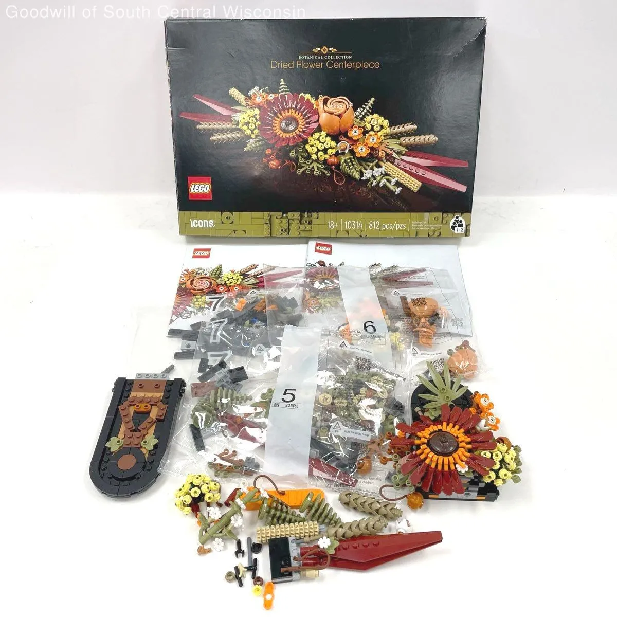 Retired, Assumed Complete LEGO Botanicals 10314 Dried Flower Centerpiece