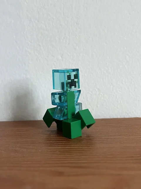 LEGO Minecraft Charged Creeper Minifigure