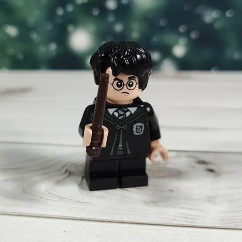 LEGO Harry Potter & Wand Minifigure from Hogwarts Polyjuice Potion Mistake 76386
