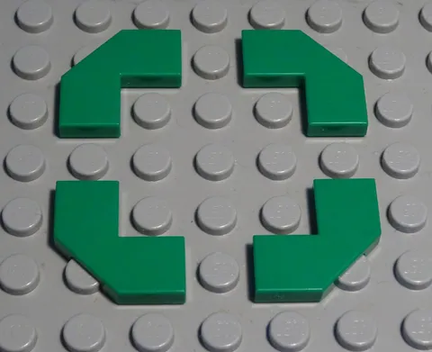 Lego Tile - Tile Corner Slant 1x2x2 Green 4 Pieces