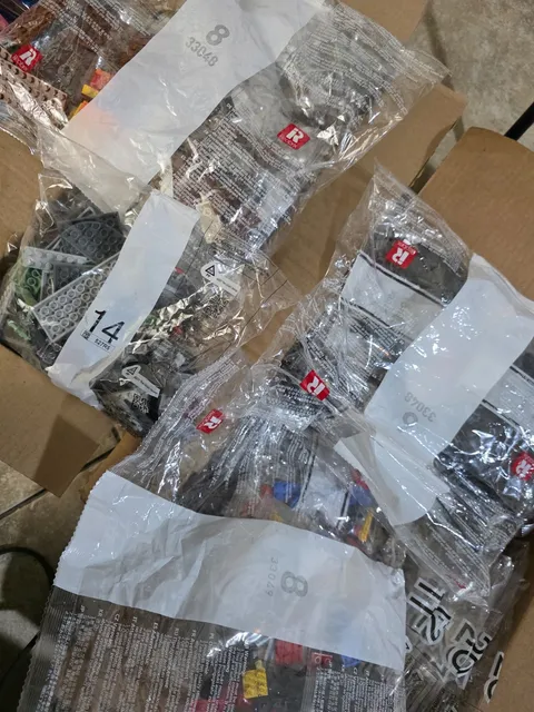 lot of 36 mixed lego and other brand new bags