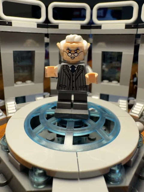 LEGO Bogrod - Dark Bluish Gray Pinstripe Suit 76417 Minifigure
