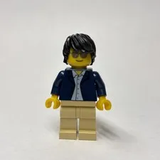 LEGO MINIFIGURE CTY0634 MALE SPORTS CAR DRIVER SUNGLASSES FROM SET 30349 POLYBAG