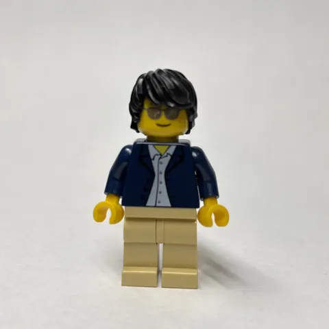 LEGO MINIFIGURE CTY0634 MALE SPORTS CAR DRIVER SUNGLASSES FROM SET 30349 POLYBAG