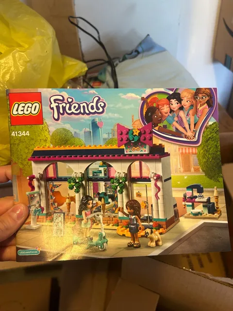 LEGO FRIENDS: Andrea's Accessories Store (41344) Lightly Used with Instructions