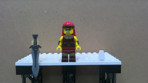 LEGO Minifigure col434 Fierce Barbarian - CMF Series 25