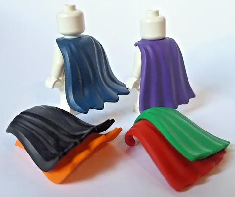 LEGO 21358 minifigure capes rubber 10332 31168 76317 76289 76294 76290 10305
