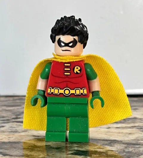LEGO Robin from Set # 76035 | Perfect Condition