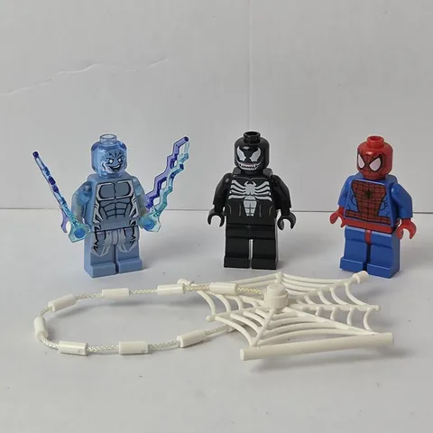 Lot 3 LEGO Marvel Super Heroes Minifigures Spider-man Venom Electro plus Web