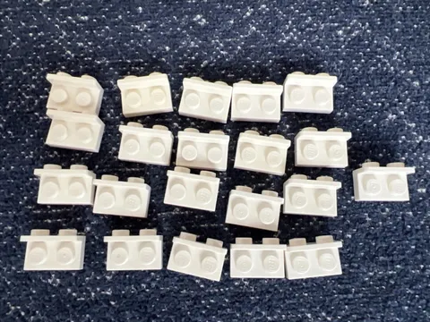 LEGO 99780 White Bracket 1 x 2 - 1 x 2 Inverted 21 Pieces