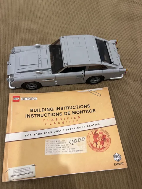 Lego Creator 10262 James Bond 007 Aston Martin DB5 100% Complete w/ Manual