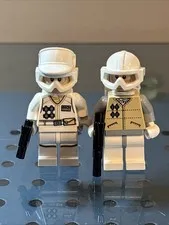 LEGO Minifigure Hoth Rebels Lot of 2 Tan/White w/ Helmets & Blasters