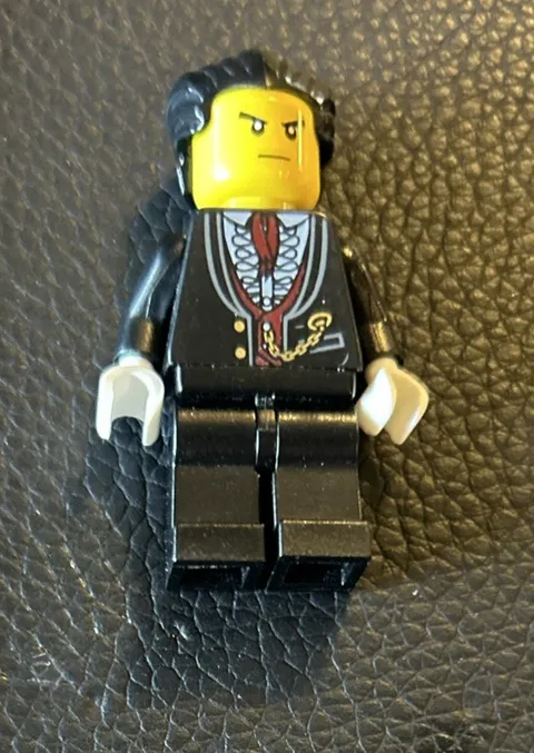 LEGO City Town Halloween Vampire Minifigure hol095 from Set 40260