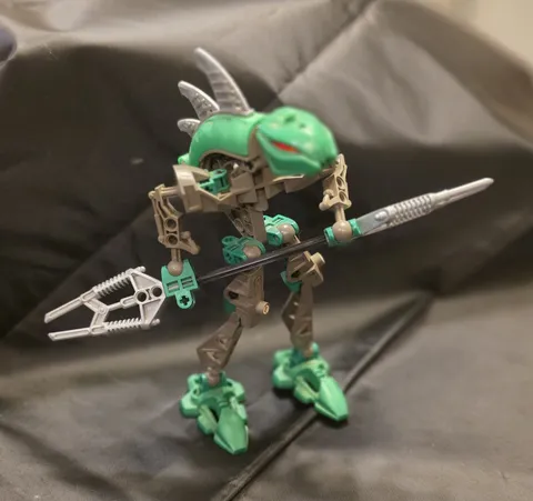 LEGO BIONICLE: Rahkshi Lerahk (8589) Complete 