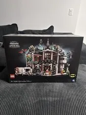 LEGO DC Batman Arkham Asylum 76300 | Brand New, Sealed