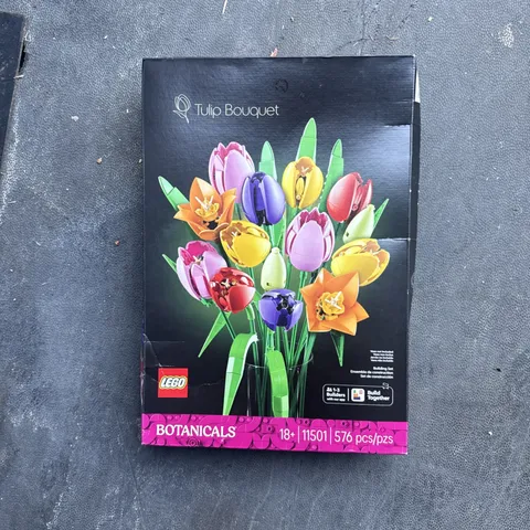 LEGO Botanicals ~Tulip Bouquet - Set 11501 - 576 pieces NEW !