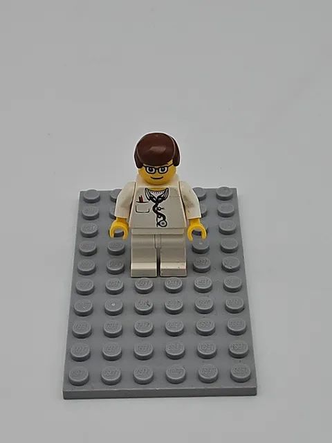 Lego MALE DOCTOR Minifigure Lab Coat Stethoscope Hospital Brown Hair Doc021