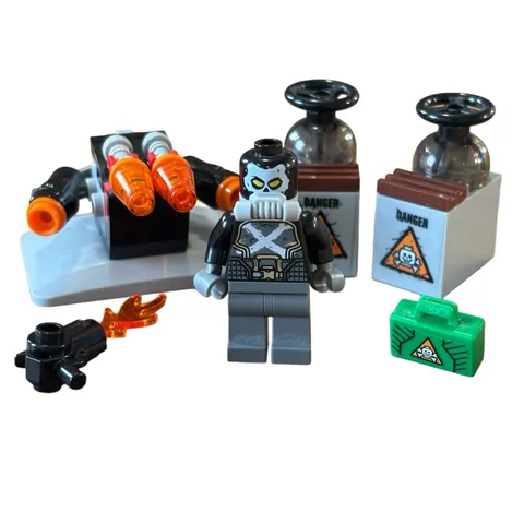 LEGO Crossbones Minifigure 76050 Marvel Crossbones Hazard Heist And Accessories