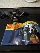 LEGO Holiday Halloween Bat 40090 100% Complete w/manual