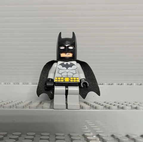 Genuine LEGO Batman Minifig bat001 Vintage 2006 Gray Suit Black Mask Cowl VGC