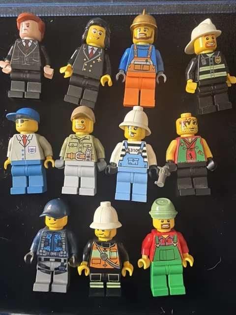 LEGO City Minifigures Lot of 11 Firefighters Construction Workers A29-30