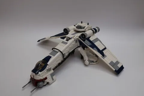 LEGO® Star Wars™ Custom Republic Dropship Made W/100% Genuine LEGO® pieces!