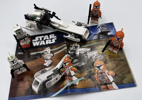 LEGO Star Wars 7913 Clone Trooper Battle Pack with 4 Minifigs complète & Manual