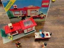 Lego 6364 infirmary original complete with Box. No instructions.