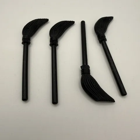 Lego Minifig Broom - PN 4332 - Black - 4 Pieces Harry Potter LOTR
