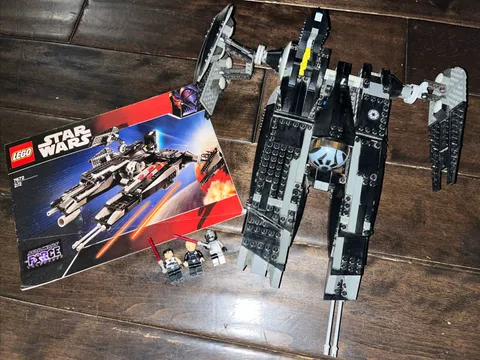 LEGO Star Wars: Rogue Shadow (7672), Retired, Used, 2008, Minifigs & Manual