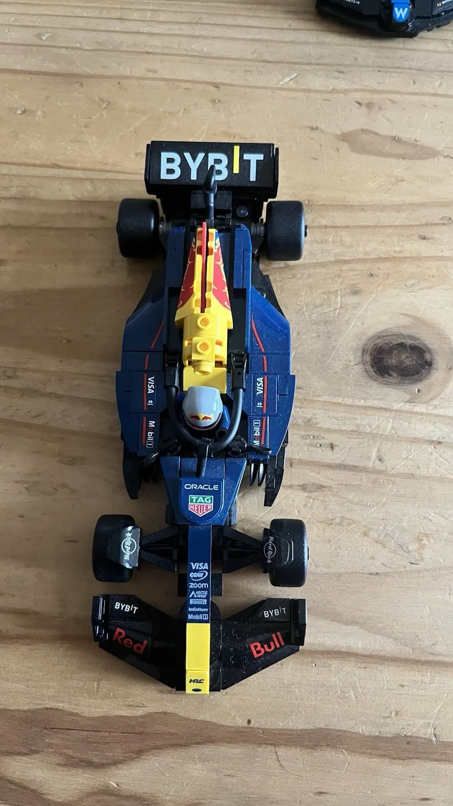 Lego Speed Champions - Oracle Red Bull Racing F1 - 77243 - Completed Set
